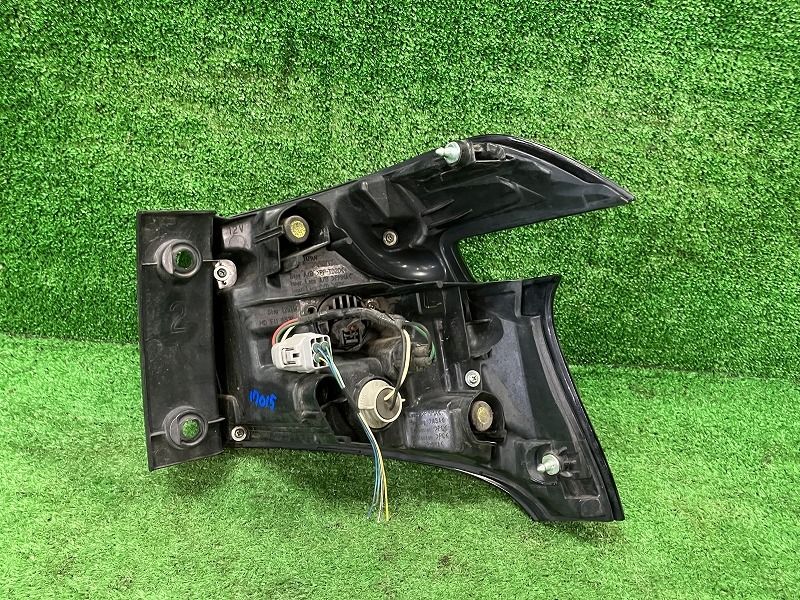 価格比較でお得にお買物。 シエンタ NCP175G 左テールランプ テールライト X コイト 52-284 81560-52C90 209 【全品送料無料】