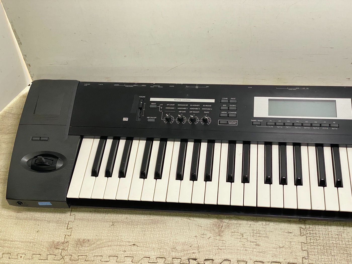 KORG TR76 デジタルシンセサイザー ワークステーション - メルカリ