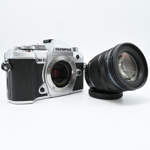 オリンパス OM-D E-M5 MarkIII 12-45mm F4.0 PROキット シルバー