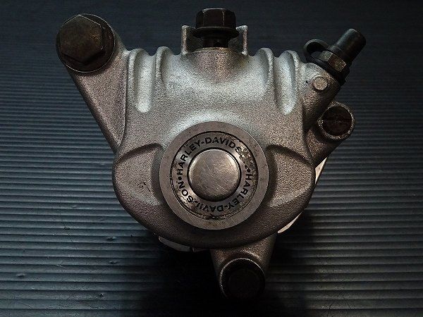 純正 リアブレーキキャリパー