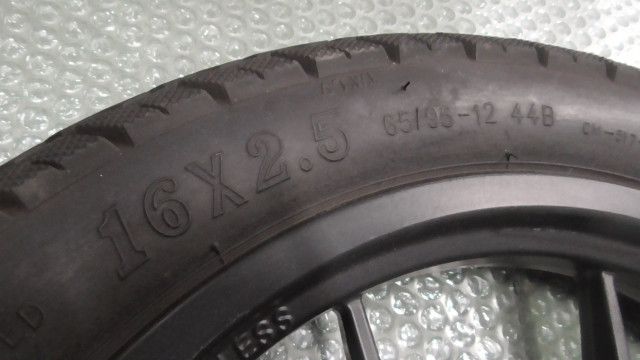 niu UQi Pro R1NBCU110K1001 の フロントホイール タイヤ 1758158622