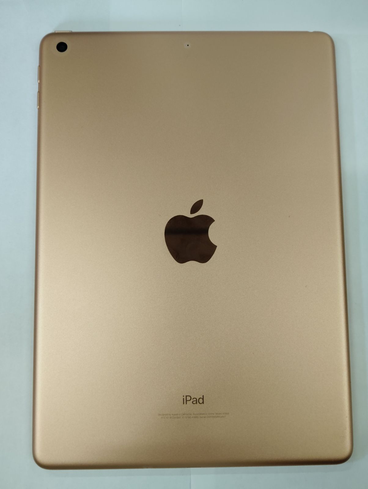 iPad 第6世代 128GB ゴールド MRJP2J/A 中古携帯 本体のみ