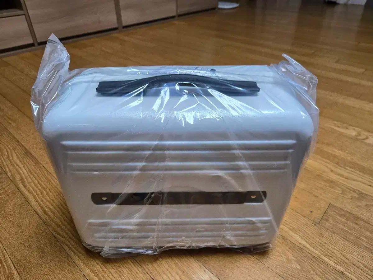 NATIONALGEOCRAPHIC ナショナルジオグラフィック メニ キャリアー