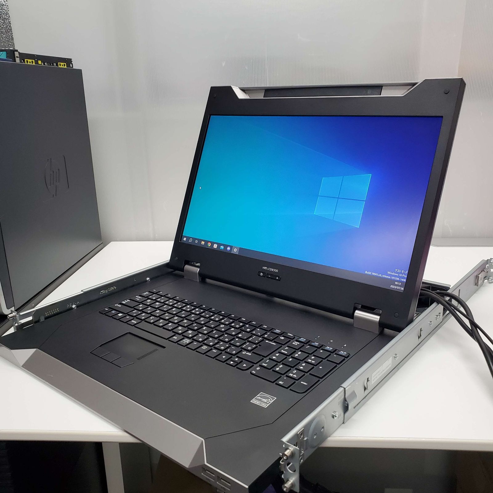 HPE KVMコンソールキット LCD8500 DISPLAY/KYBD HPE P/N AF642A