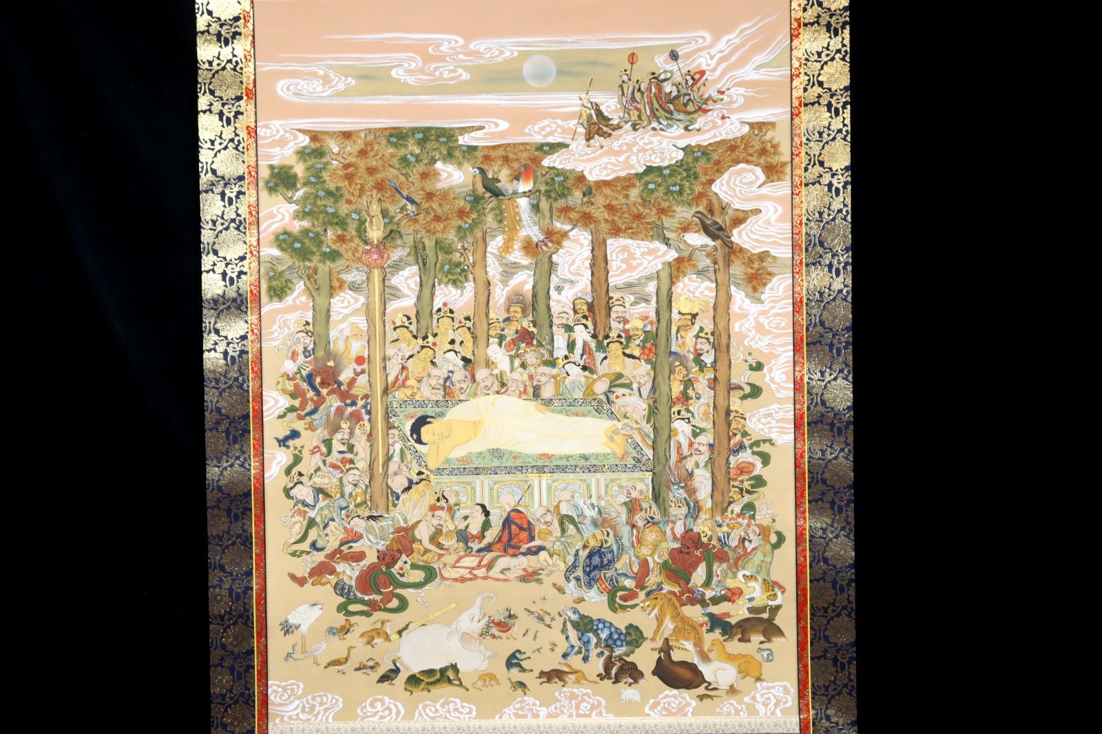 掛軸 超大幅 古仏画 『釈迦涅槃図』 紙本 肉筆 彩色 箱無 仏画 仏教美術 掛軸 超大幅 古仏画 『釈迦涅槃図』 紙本 肉筆 彩色 箱無 仏画 仏教