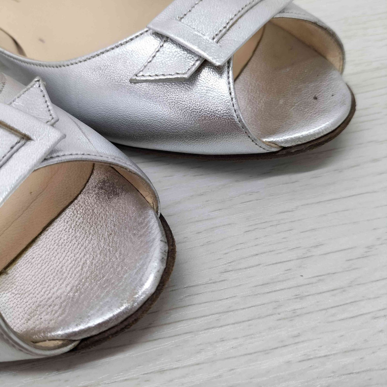 ルブタンベルトパンプス クリスチャンルブタン CHRISTIAN LOUBOUTIN ベルトデザイン