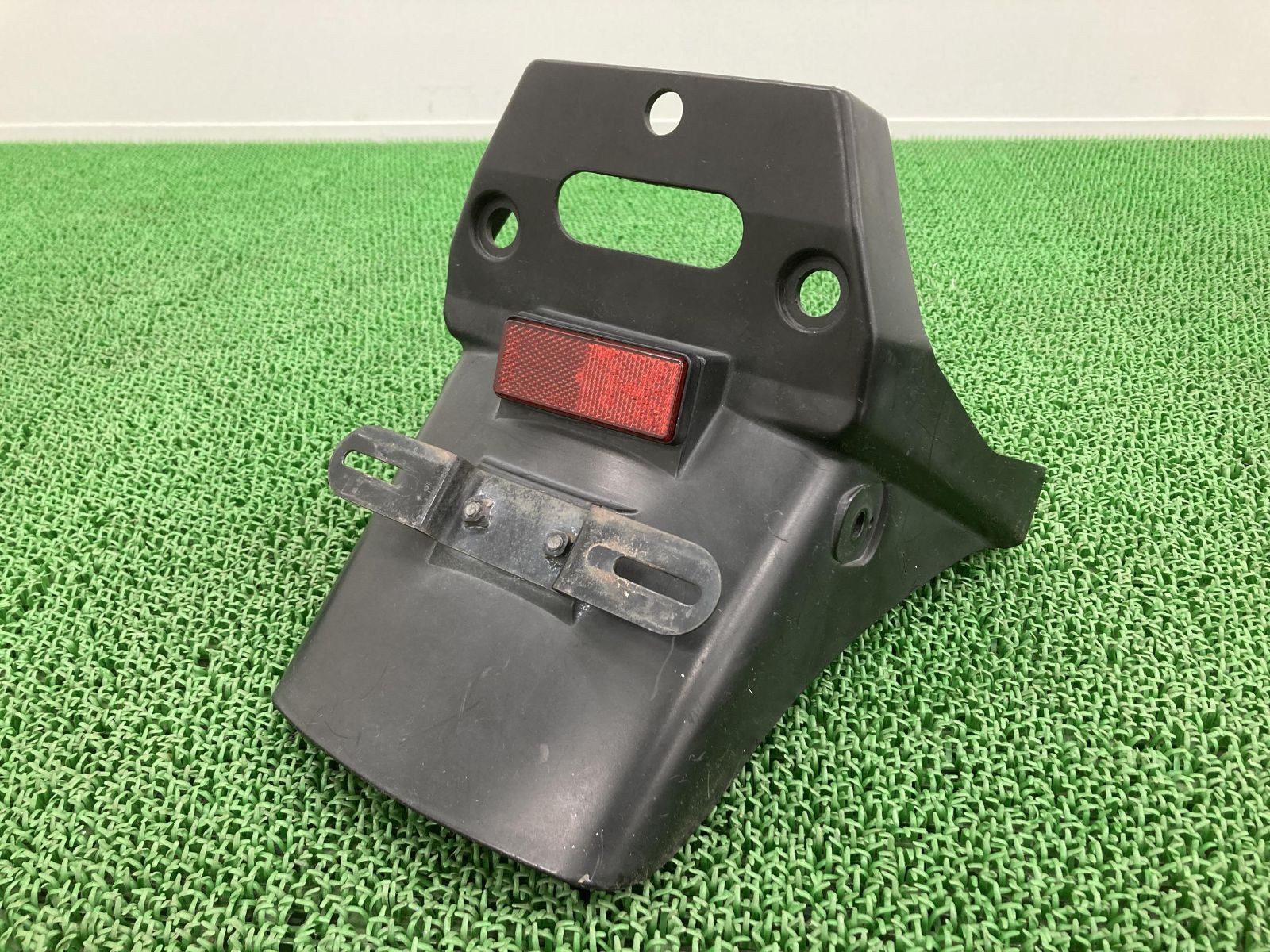 なお ゼファーカイ リアフェンダー 35023-1549 カワサキ 純正 中古 バイク