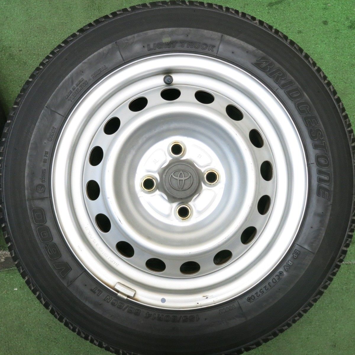 バリ山 155/80R14 88/86 LT ヨコハマ プロボックス4本 プロボックス純正 155/80R14 88/86N LT バリ山夏タイヤ 80-90%山