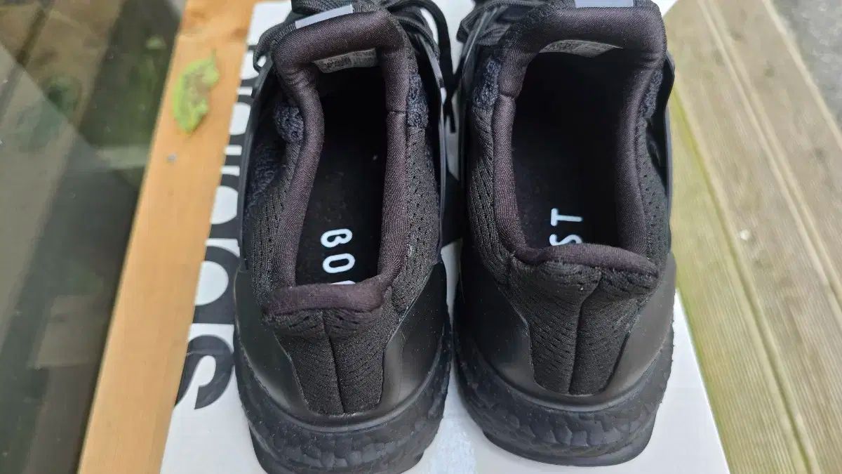 adidas アディダス ウルトラブースト 1 0 W 黒 HQ 4204