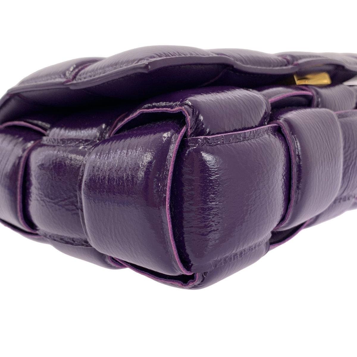ボッテガヴェネタ　マキシイントレ　パープル　パデット　カセット　ショルダーバッグ BOTTEGA VENETA パープル ショルダーバッグ 美品】 BOTTEGA VENETA