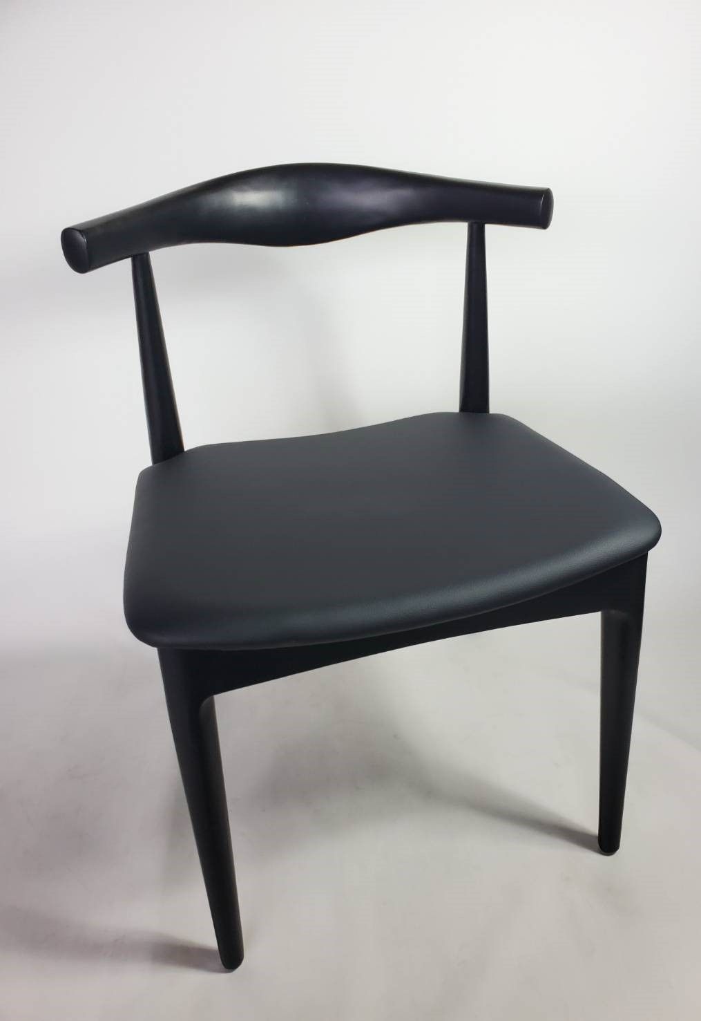 カジュアル 複数割引あり 177 エルボチェア ブラック リプロダクト ウェグナー ダイニングチェア いす 椅子