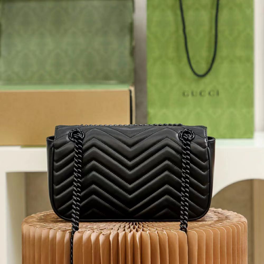 大人気の GUCCI GGマーモント キルティング スモールショルダー