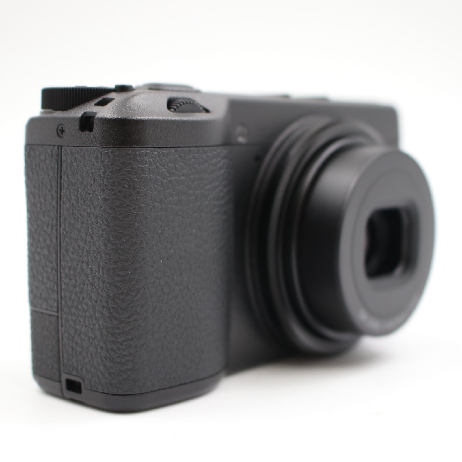 【ほぼ新品】シャッター数113 RICOH GRⅢx コンパクトデジタルカメラ ほぼ新品】シャッター数113 RICOH GRⅢx コンパクトデジタル