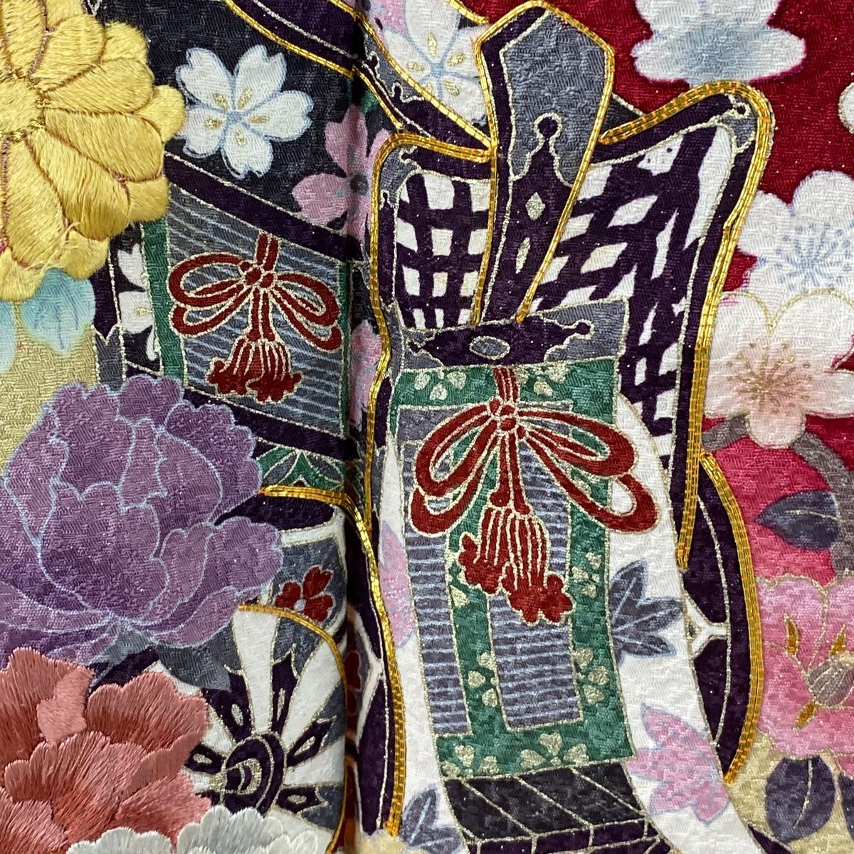 振袖 身丈174.5cm 裄丈68cm L 袷 御所車 牡丹 刺繍 銀通し 赤