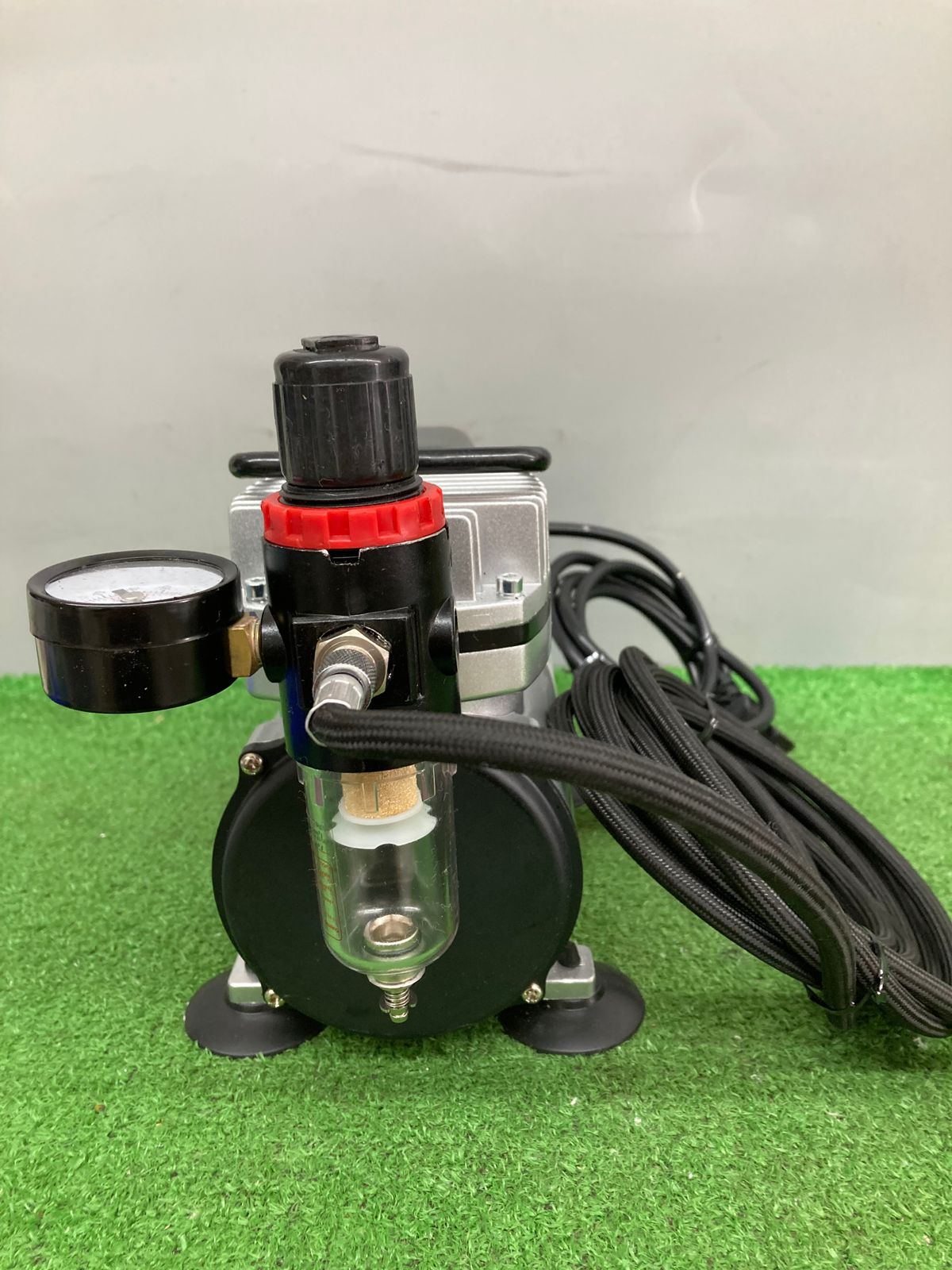 中古品】【0921】オイルレスミニエアーコンプレッサー 246816-01