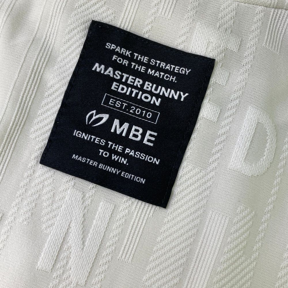 サイズ：5 MASTER BUNNY EDITION マスターバニーエディション  モックネック 長袖 Tシャツ ストライプ柄 ホワイト系 [240101470044] ゴルフウェア メンズ ストスト MASTER BUNNY EDITION マスターバニーエディション モックネック