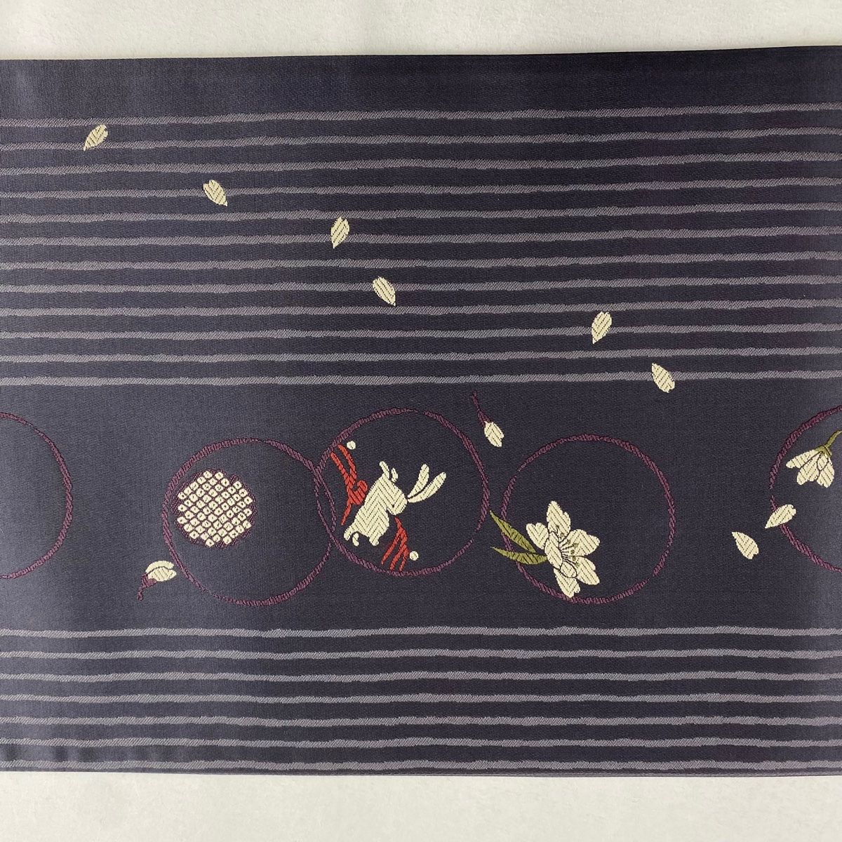 袋帯 名品 うさぎと桜 縞 灰紫 六通 正絹 【中古】 - メルカリ