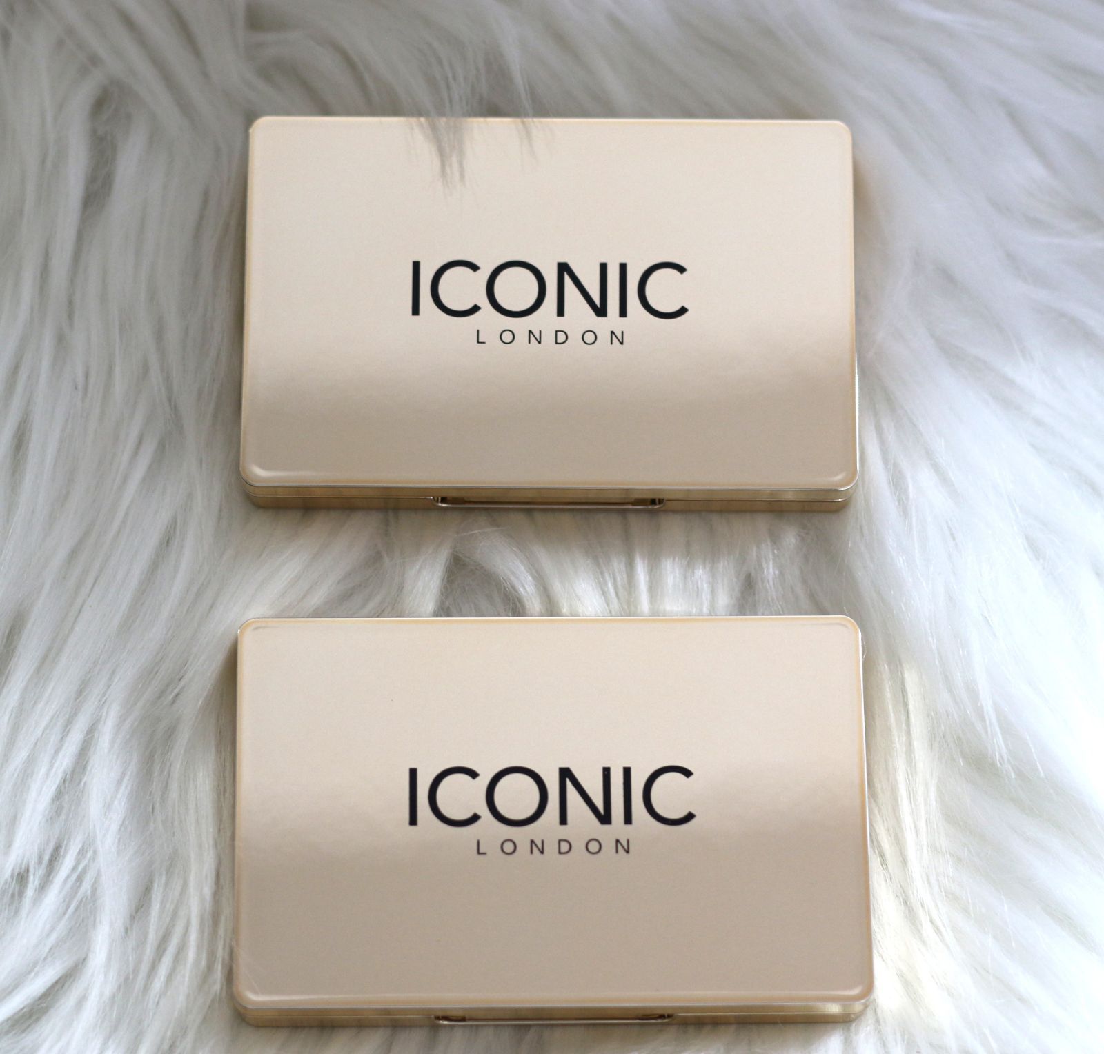  ICONIC LONDON スモーキーシークレットアイシャドウパレット 内容量10 g中約9割程残っています×1箱 ラシャスグロウベイクドハイライティングパレット g×1箱 グロッシングブラシ ×1本 セット パウダーファンデーション ファンデーション