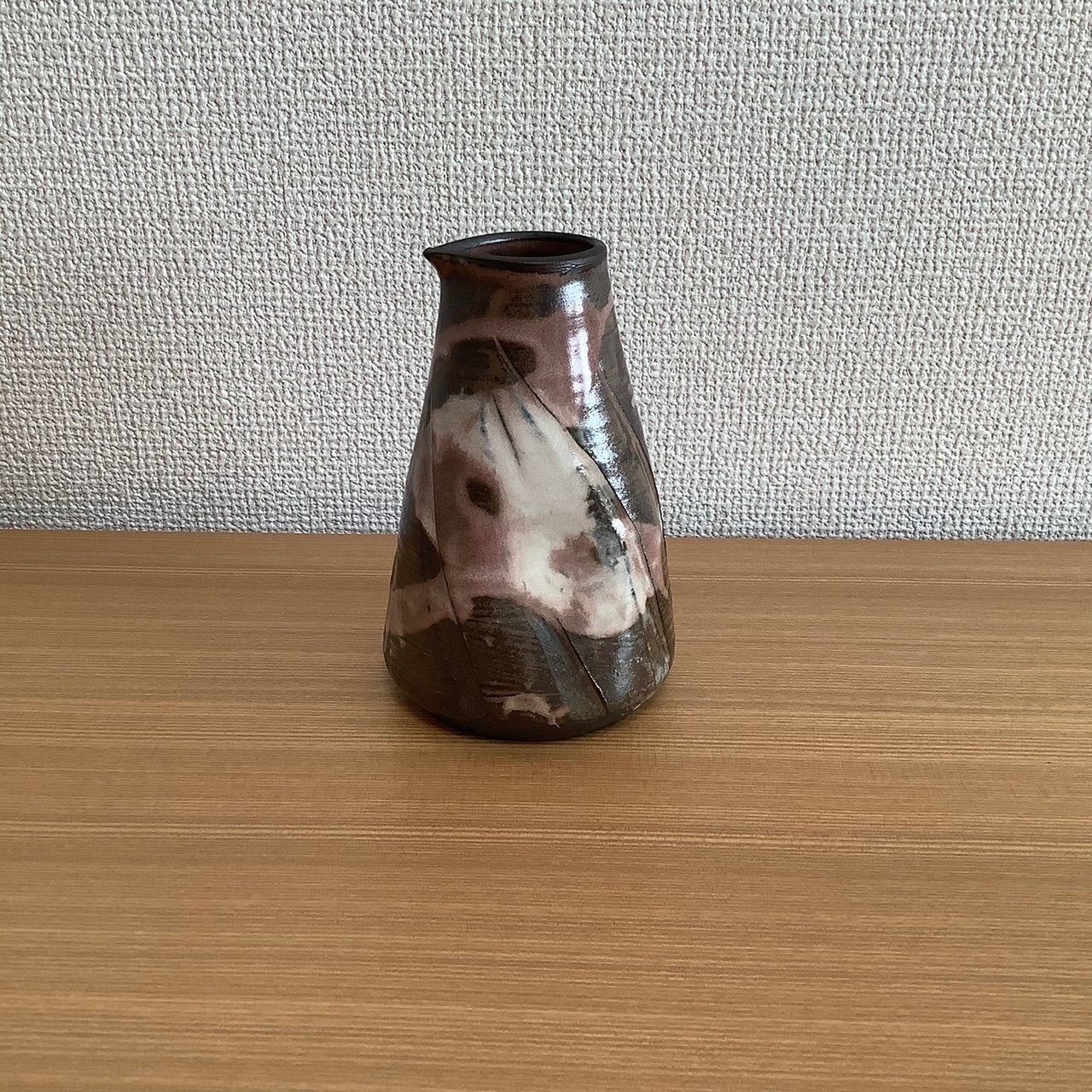 陶器製ハンドル付き花瓶 金色模様　アンティーク　水差し 陶器製ハンドル付き花瓶 金色模様 アンティーク 水差し