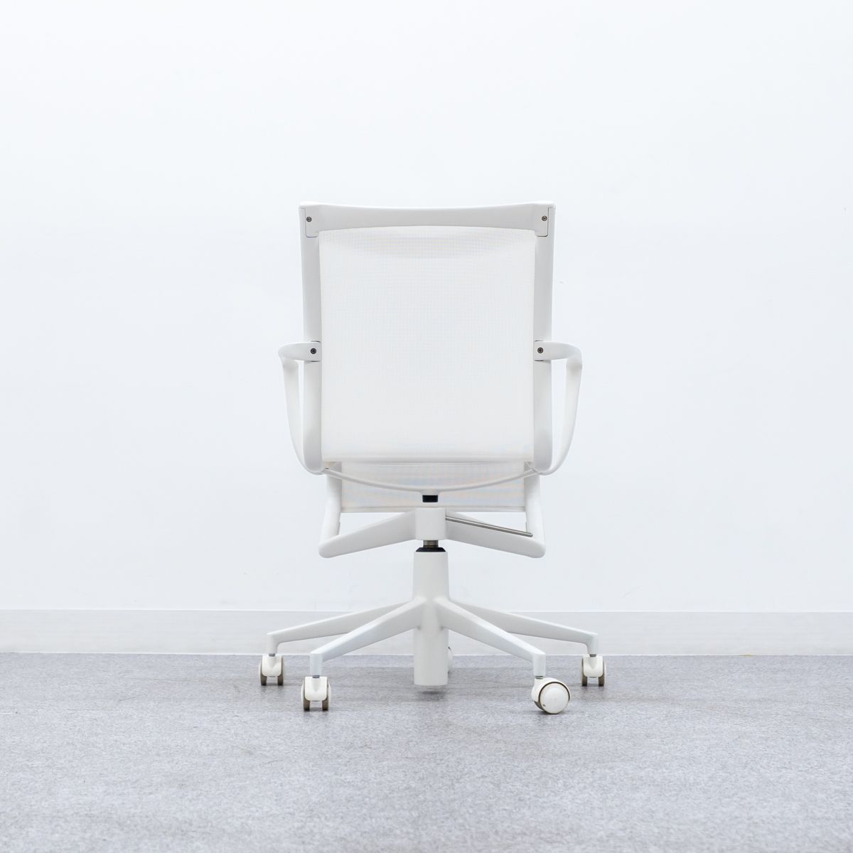 キャスター アーム