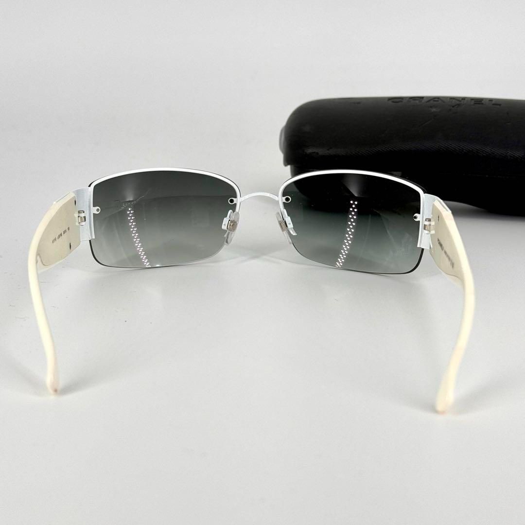 CHANEL サングラス 4117 ココマーク ラインストーン リムレス 白