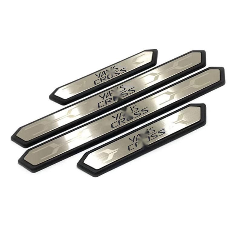 送料無用 24系 トヨタ ヤリスクロス 外側ドアスカッフプレート サイドステップガード キズ防止 4枚セット ZYP42 入荷