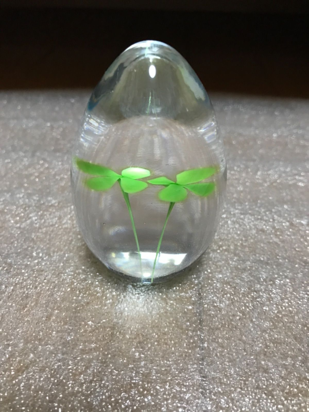 ガラス作家イイノナホさん ペーパーウェイト（クローバー緑）
