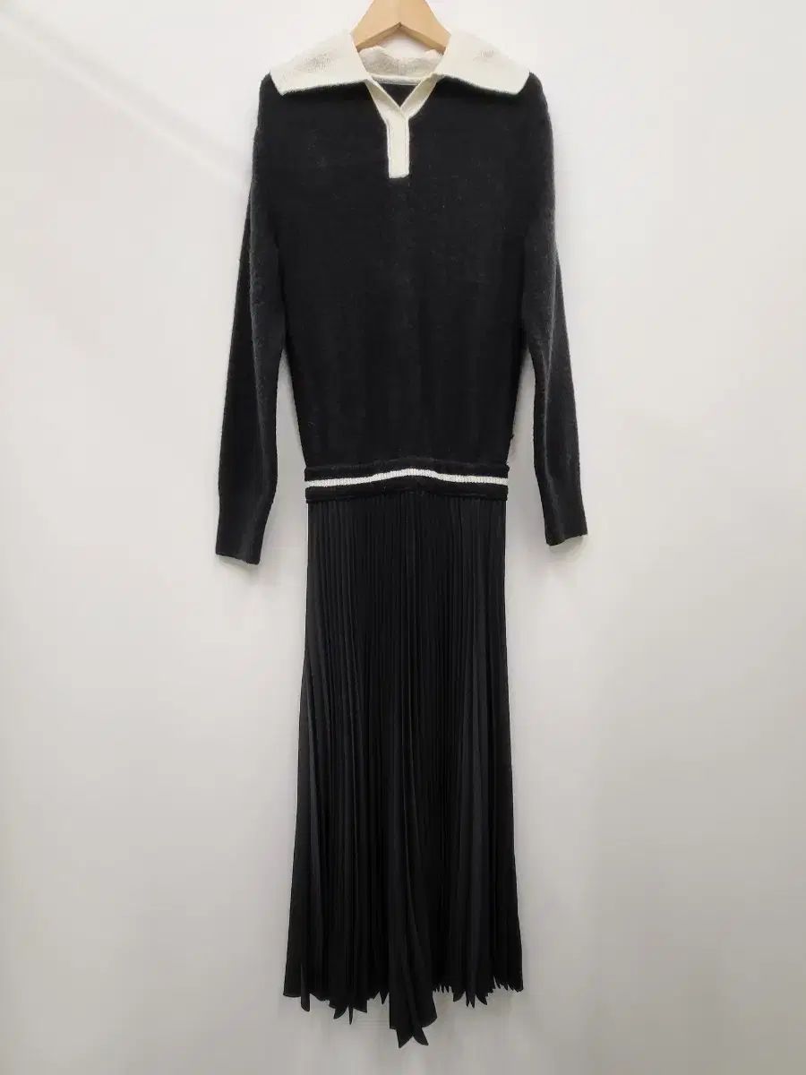 ボブ オープン ネック プリーツ ONE PIECE