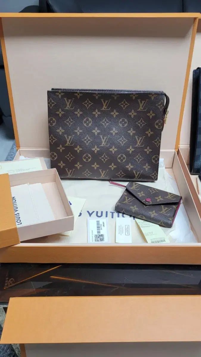 Louis Vuitton(ルイヴィトン) ポシェット トワレット 26 ほぼ