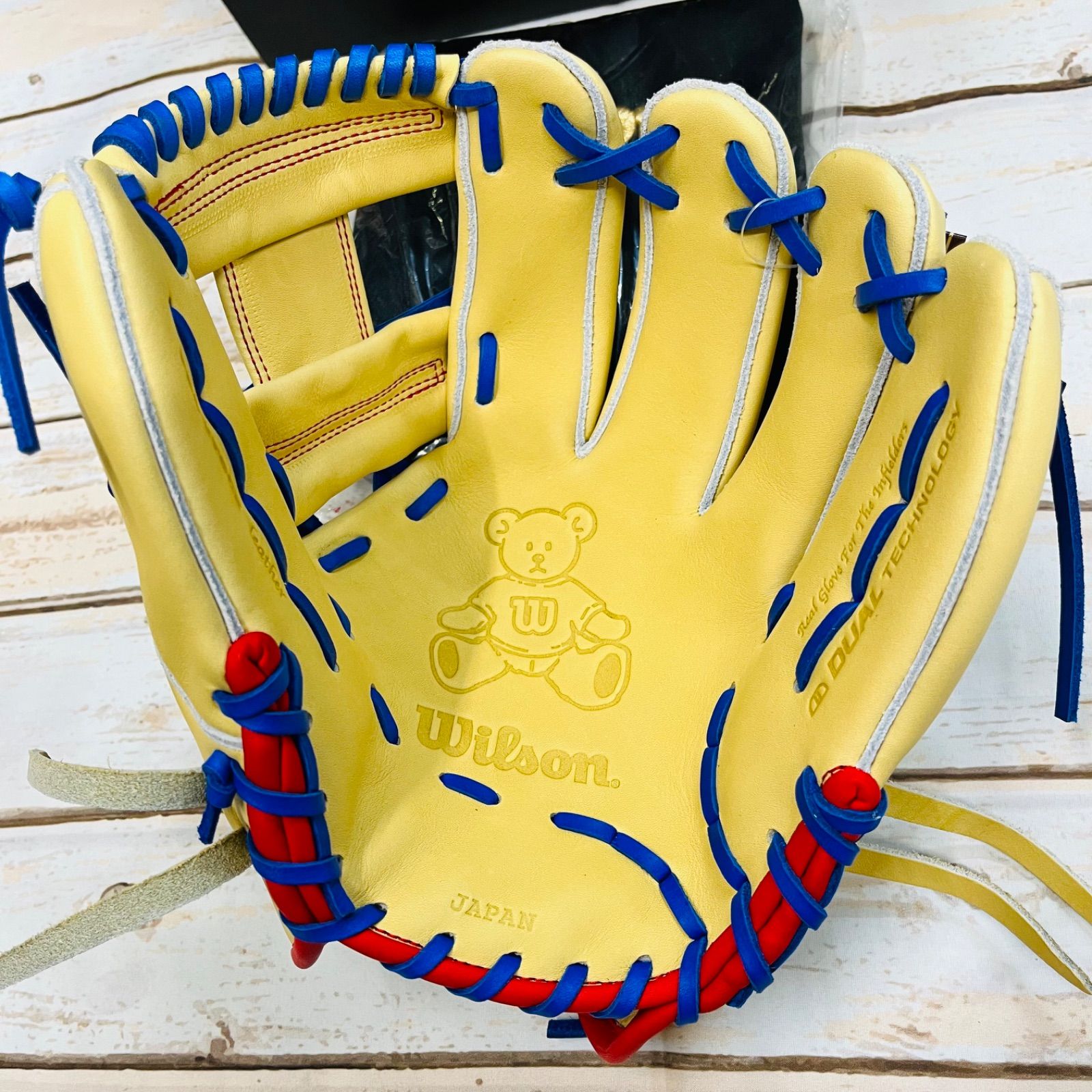 ウイルソン 限定品‼︎ 硬式グラブ ムーキー・ベッツモデル 内野手・右