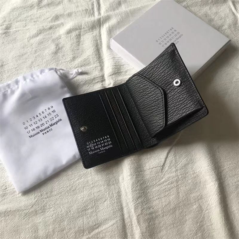 MaisonMargielaマルジェラ 二つ折り財布 グレインレザー 新品未使用 大人気商品 Maison Margielaマルジェラ 二つ折り財布