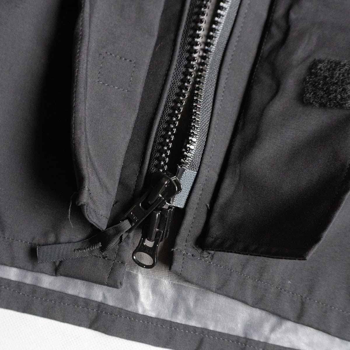 美品/希少サイズ】US.NAVY【ECWCS/GORE-TEX ゴアテックス 美品/希少サイズ】US.NAVY【ECWCS/GORE-TEX ゴアテックス