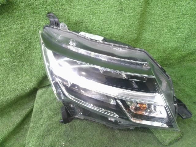 タンク DBA-M900A M910 S 右 ヘッドランプ ヘッドライト ASSY カスタムG-T 1KR-VET S28 81110-B1600