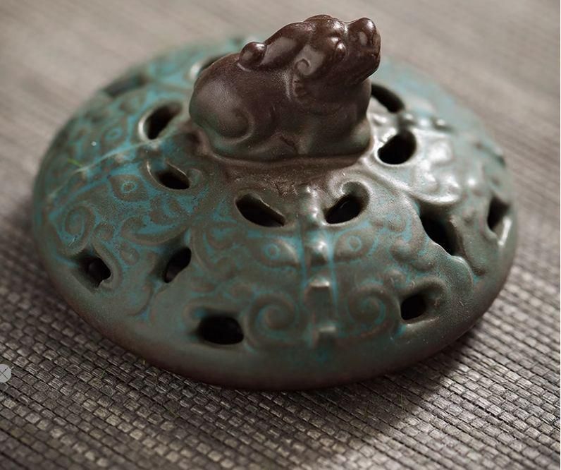 瑞獣三足両耳香炉 磁器香炉 香具 仏具 工芸品 装飾品 美術品 置物 瑞獣三足両耳香炉 磁器香炉 香具 仏具 工芸品 装飾品 美術