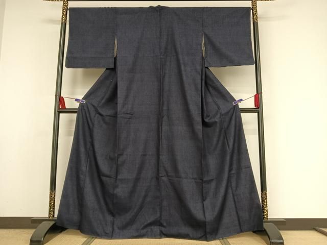 平和屋着物●本場結城紬　重要無形文化財　色無地　濃藍色　正絹　逸品　AAAY1512np 平和屋着物○本場結城紬 重要無形文化財 色無地 濃藍色 正絹 逸品