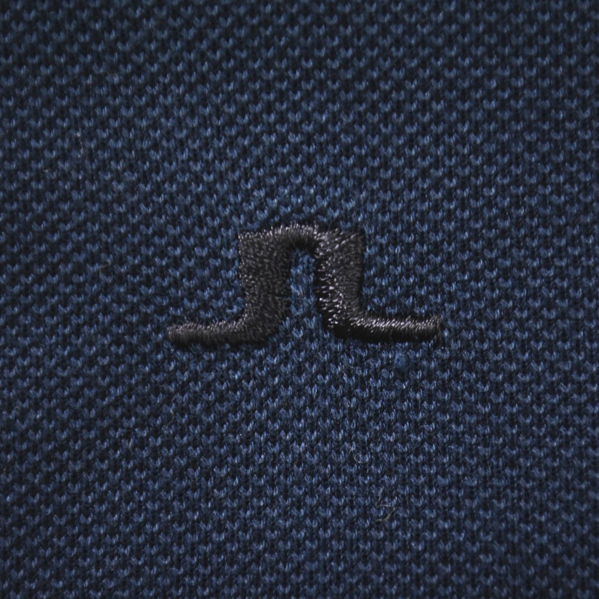【J.LINDEBERG】ジェイリンドバーグ 刺繍ロゴ ポロシャツ ゴルフ 紺 J.LINDEBERG ジェイリンドバーグ ゴルフ ポロシャツ ロゴ刺繍 (J