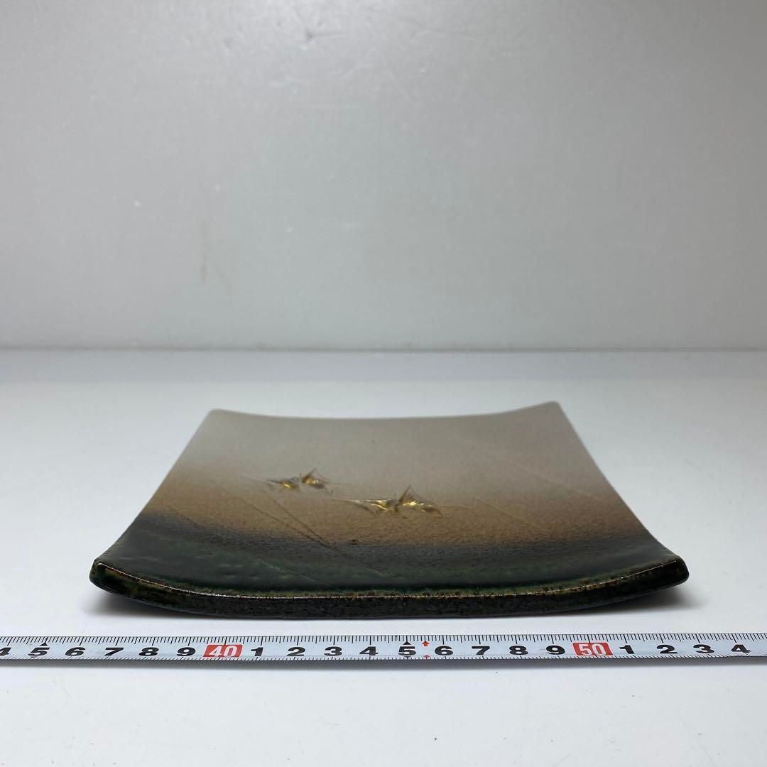 加藤釥 金彩蝶紋 皿 共箱共布 加藤釥 金彩蝶紋 皿 共箱共布 | Shop at