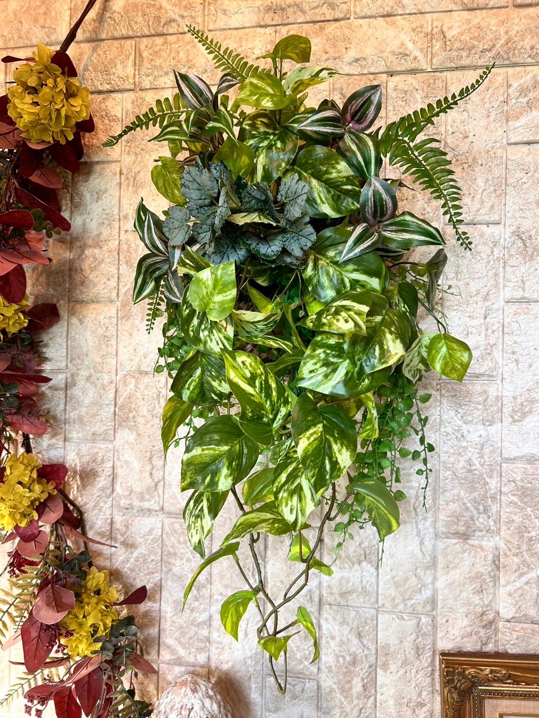 光触媒　人工観葉植物　ウォールグリーン　フェイクグリーン　斑入りモンステラki 光触媒 人工観葉植物 ウォールグリーン フェイクグリーン 斑入り