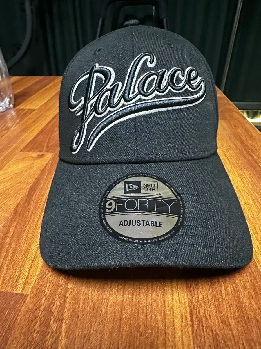 PALACE（パレス) NEW ERA(ニューエラ) コラボ ボールキャップ です