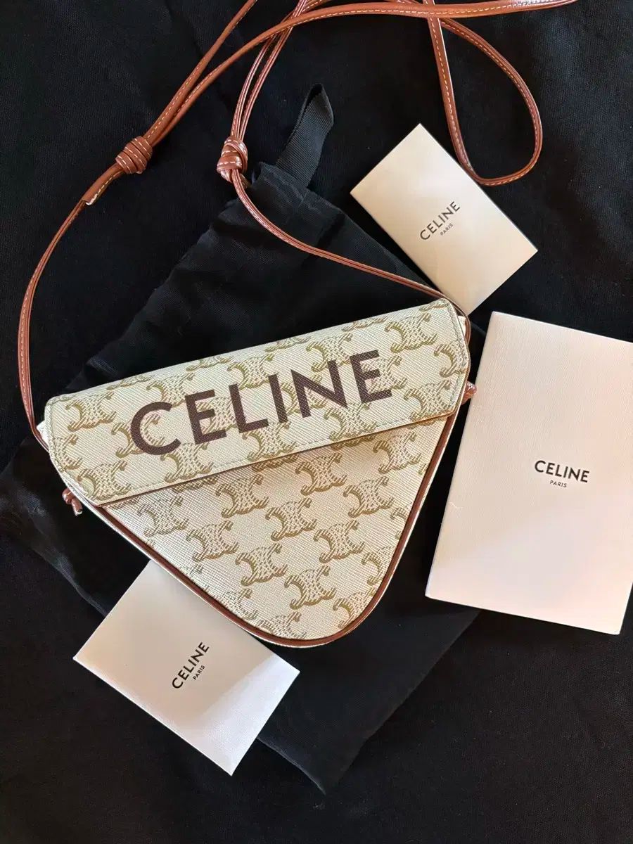 |当日配達 Celine セリーヌ トリオンフ キャンバス 試してみる 角度 バッグ