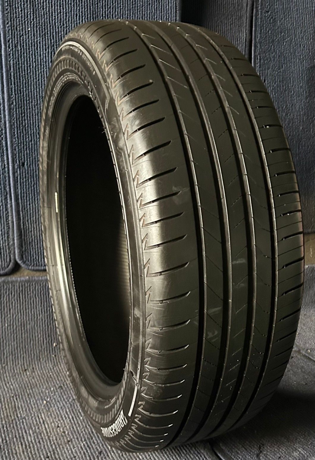 2025年製造 溝8分山 BRIDGESTONE ALENZA001 1本 235|50R20 ランフラット|側面傷あり ASP2851