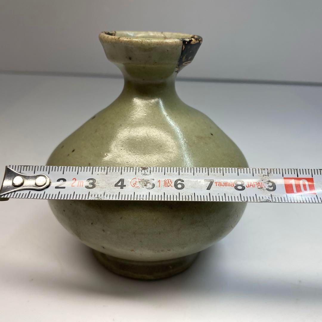 高麗青磁　古代青磁油壺　木箱付　高さ9.5㎝　東Y6-0606②タニト 高麗青磁 古代青磁油壺 木箱付 高さ9.5㎝ 東Y6-0606②タニト