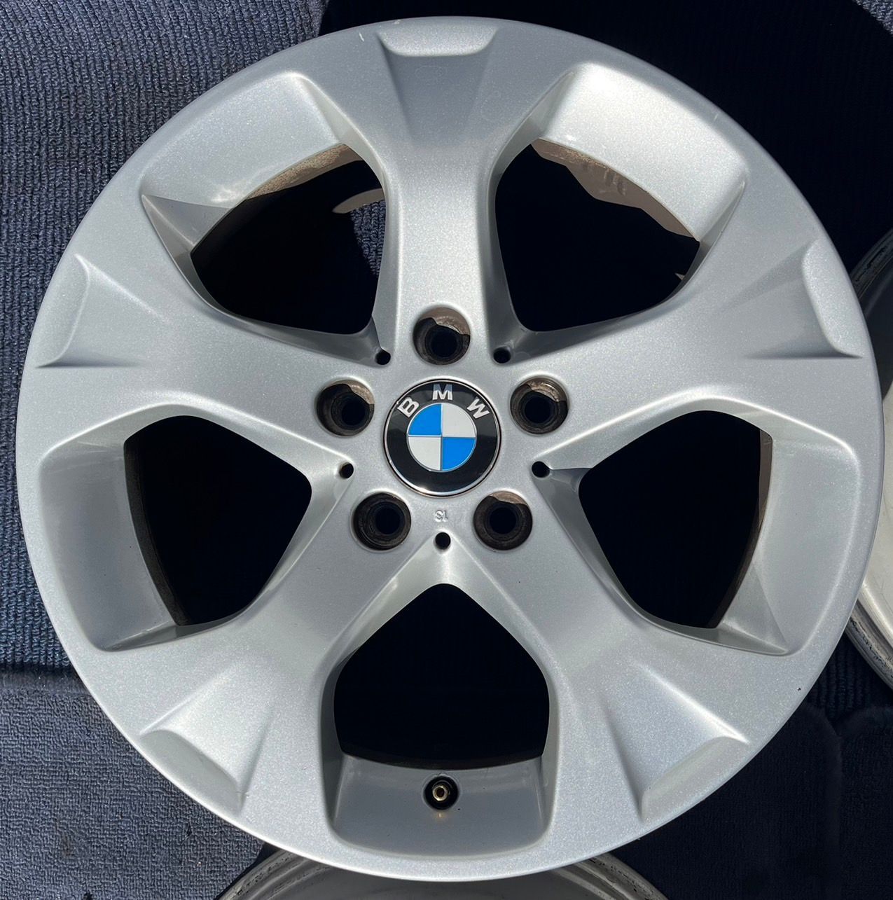 BMW X1 E84純正17インチアルミホイール