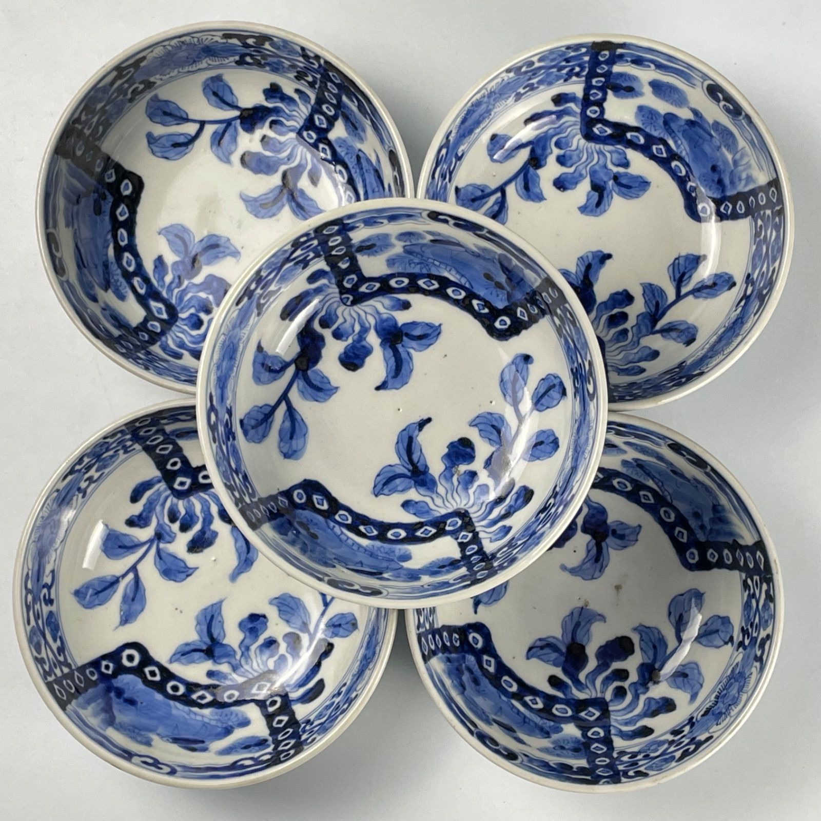 ★匿名配送★アンティーク 骨董 伊万里焼 古伊万里 中鉢 骨董品 古伊万里 転写 印判 煮物鉢 菊紋 椿紋 鳥紋 有田焼