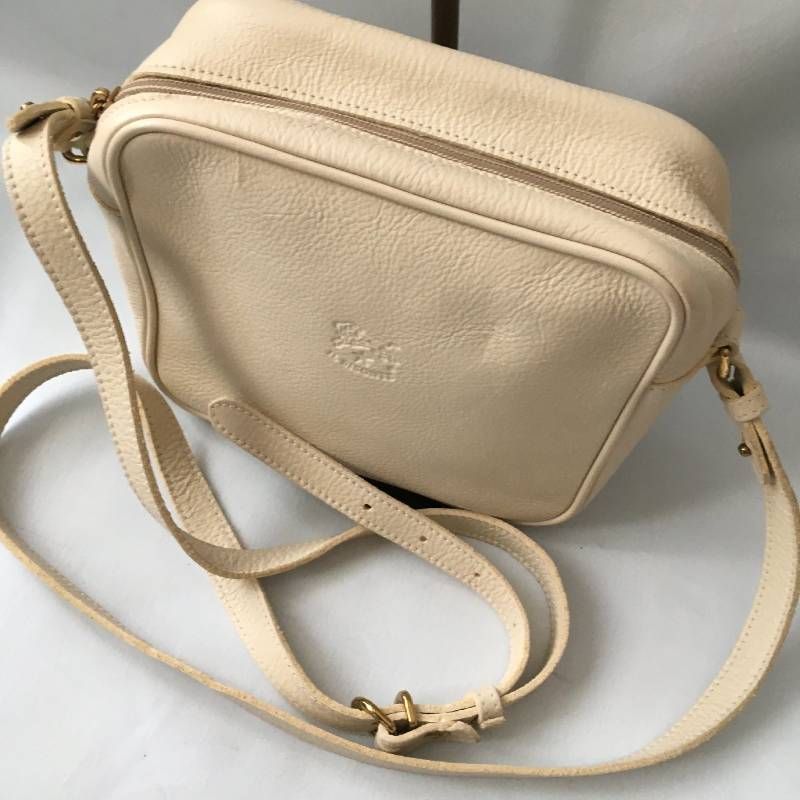 IL BISONTEイルビゾンテ レザー ショルダー バッグ