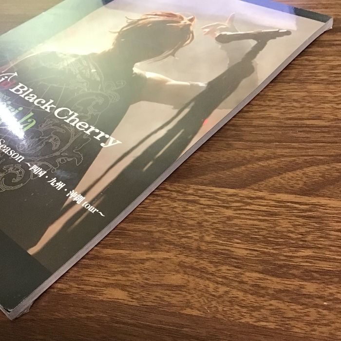 Acid Black Cherry Project Shangri-la シリーズ・ドキュメンタリーPHOTOBOOK 「5th Season  ~四国・九州・沖縄tour~」 ぴあ Acid Black Cherry - メルカリ