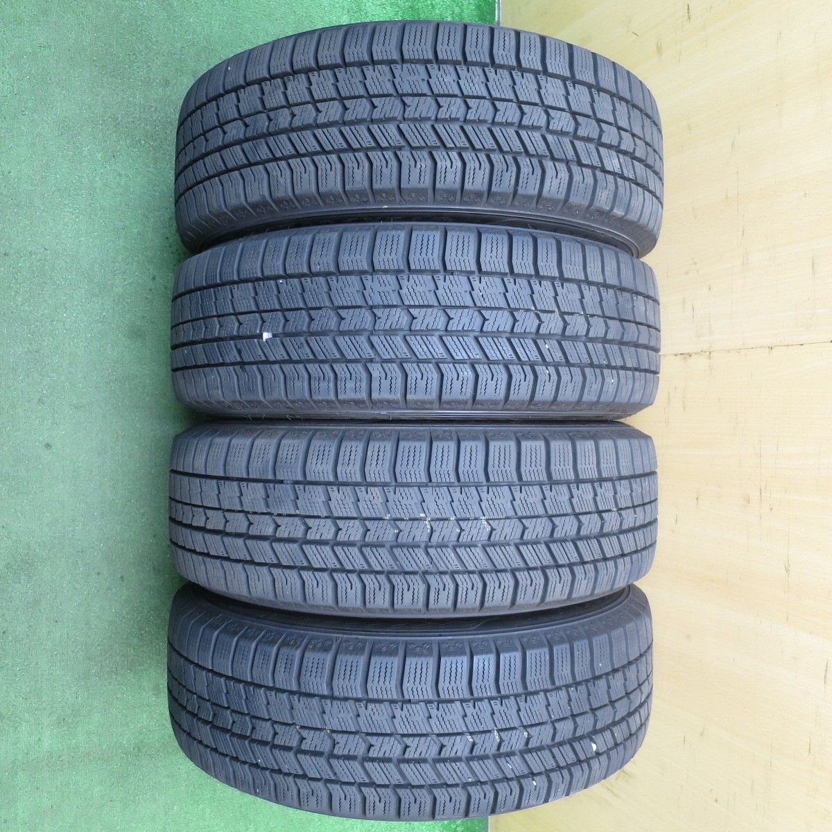 スタッドレス 185⁄60R15 等 バリ溝 綺麗 バリ溝！22年！キレイ！9.5分 