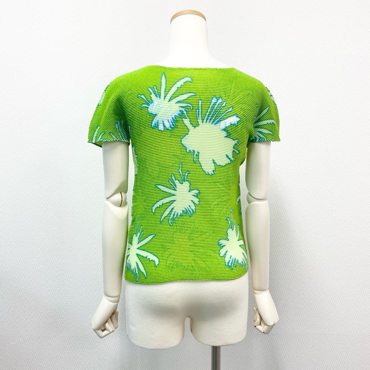 56 j 20 ISSEY MIYAKE me イッセイミヤケ ミー ワッフルプリーツカットソー 半袖カットソー シルエットプリント F グリーン ブルー レディースu 02 t