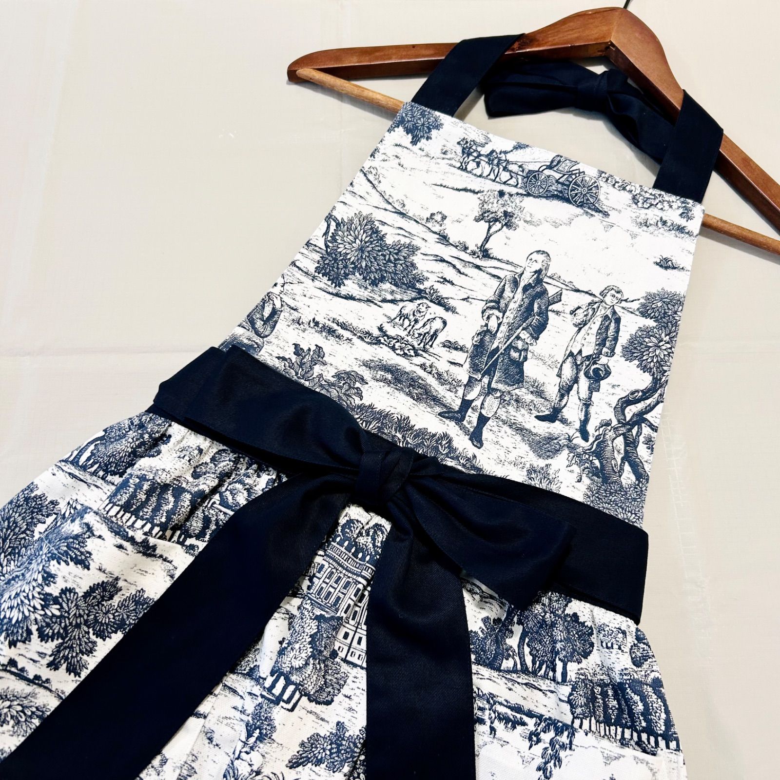 フランス産トワルドジュイ♡愛され ハンドメイドエプロン 大人用