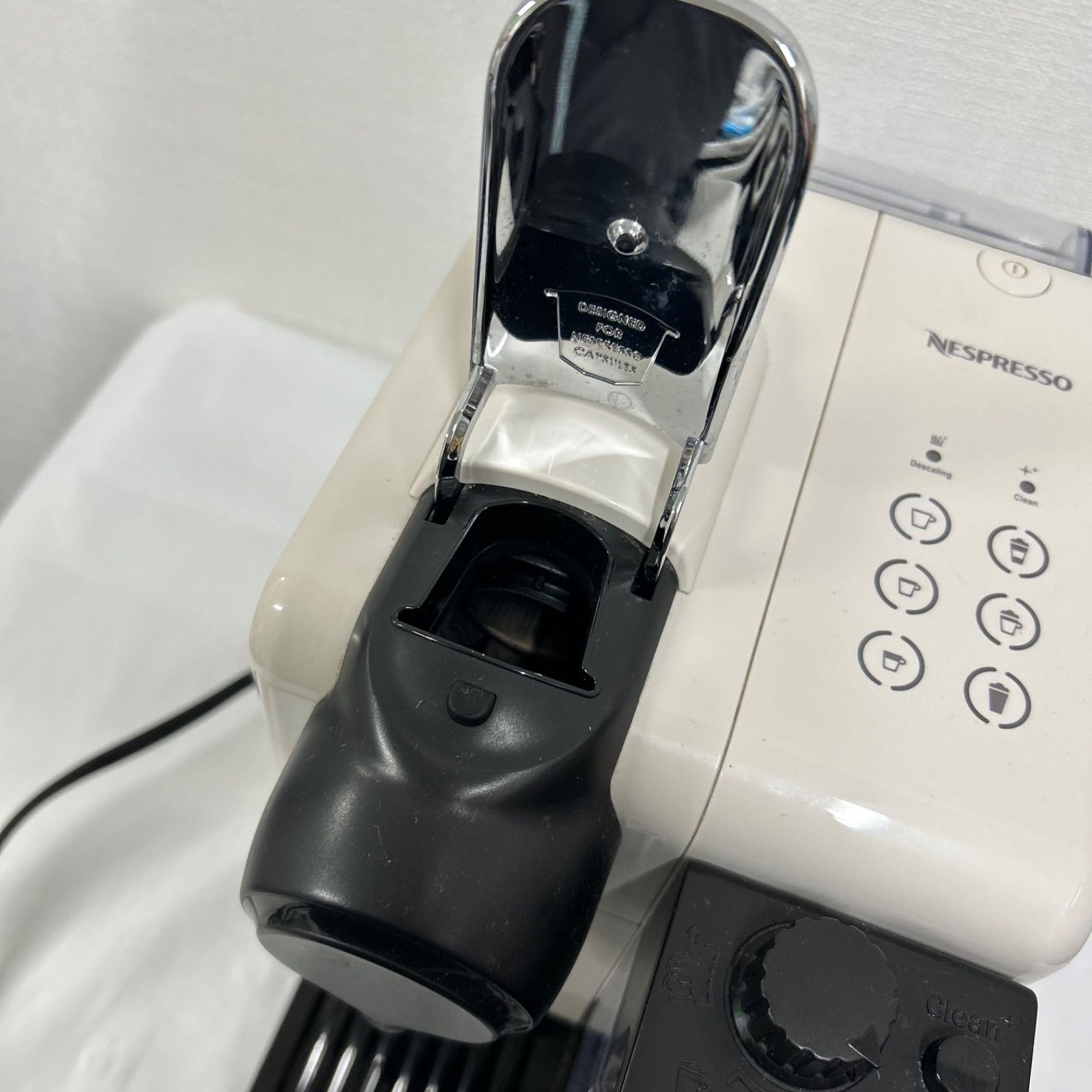ネスプレッソ カプセル式コーヒーメーカー （ラティシマ・タッチ
